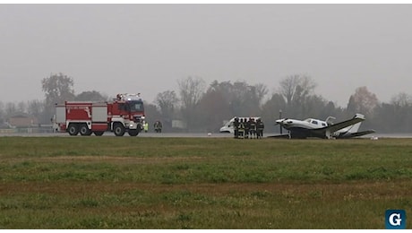 Aereo piper dalla Francia in atterraggio rompe il carrello e finisce in testacoda: voli dall'aeroporto Canova in tilt