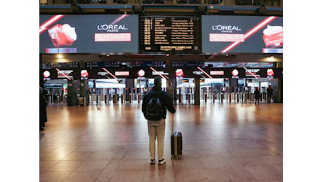 Sciopero dei trasporti, aerei e treni fermi per tre giorni. Tutte le info