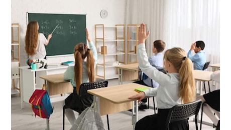 Scuola, nei prossimi anni in arrivo aumenti per i docenti. Le simulazioni degli stipendi