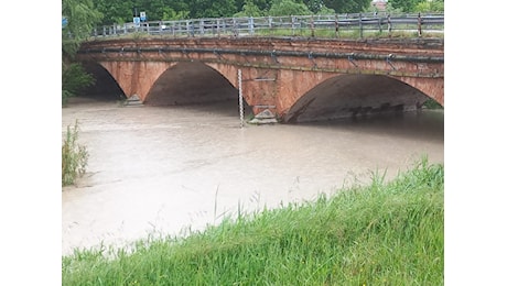 Maltempo. Allagamenti e traffico difficile sull’Appennino bolognese, chiuso il ponte sul Panaro a Modena