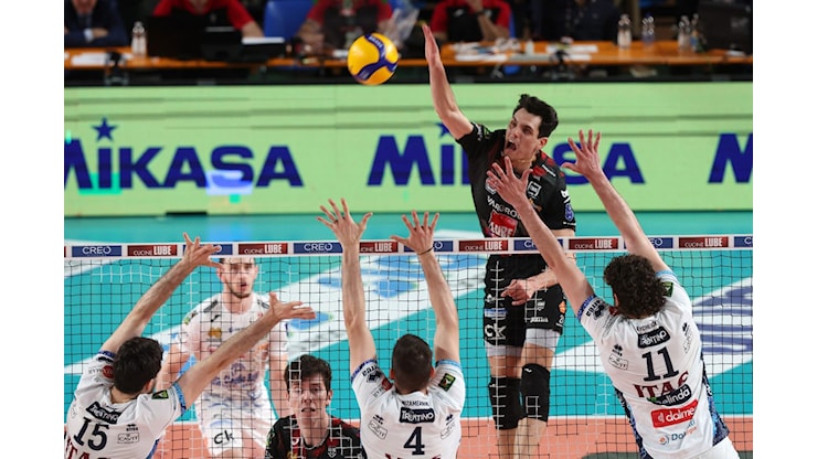 Trento è campione d’Italia, Civitanova espugnata al tie break Ma questa Lube merita applausi - Cronache Maceratesi Trento è campione d’Italia, Civitanova espugnata al tie break Ma questa Lube merita applausi - Cronache Maceratesi