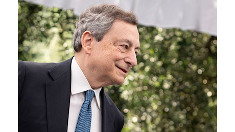 Draghi avverte l’Europa: uniti per competere con l’America di Trump