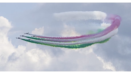 Venezia, l'insegnante insulta le Forze Armate: Frecce tricolori di m***, scoppia il caso