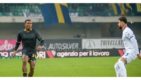 Tchatchoua, offerta Everton, il Verona dice no: vuole di più