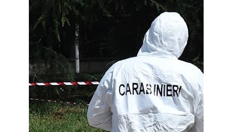 Giallo a Bari, accoltellato a morte in casa