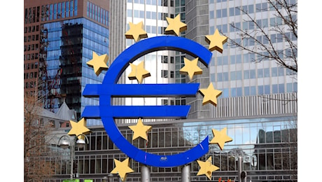 Euro digitale, la Bce lavora sui pagamenti offline: l’obiettivo è renderli simili alle transazioni in contanti