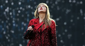 Tutti i look del The Eras Tour di Taylor Swift a Milano