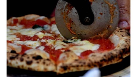 Pizza e bibita, ecco dove si spende di più in Italia: i dati