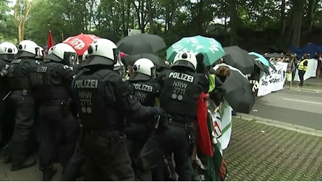 Germania: convention dell'AfD a Essen, protestano in migliaia