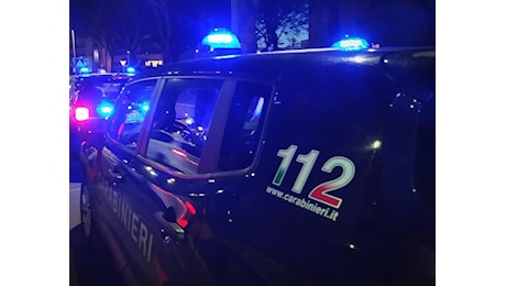 Cadono in scooter mentre scappano dai carabinieri, morto un ragazzo di 19 anni