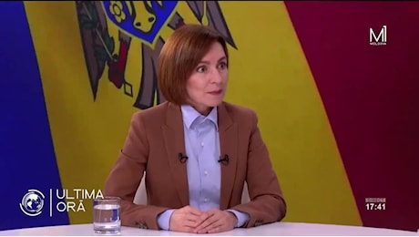 Moldavia, sisma in diretta tv: l'autocontrollo della presidente Maia Sandu è virale