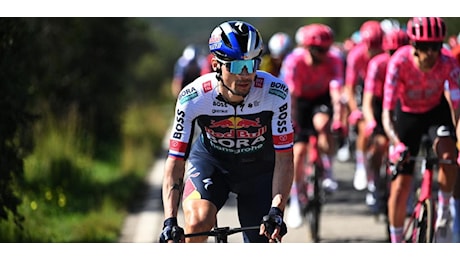 Giro d’Italia 2025: tra salite e sterrati a caccia del Trofeo Senza Fine