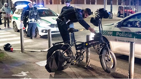 La tragedia di Muhammad, il rider travolto e ucciso a Milano: i dubbi sul semaforo rosso