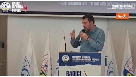 Matteo Salvini, ovazione al Congresso Lega Lombarda: «Anche se verrò condannato nel processo Open Arms non mi dimetterò»