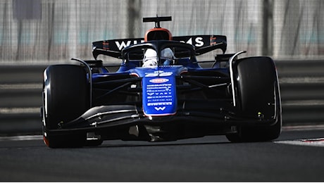 Sainz riparte dalla Williams: debutto in bianco nei test di Yas Marina