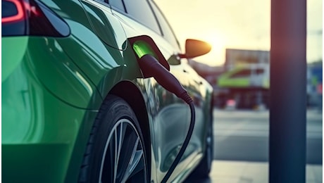 Auto elettriche, cresce il mercato, ma alla velocità prevista dai colossi dell’automotive