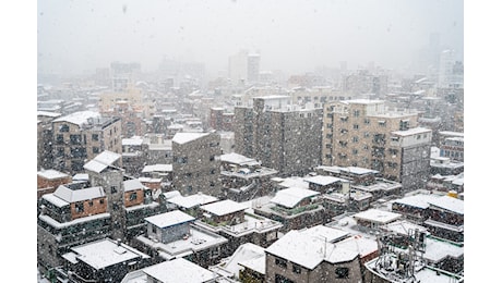 Prossime ore, nevicate in varie regioni, freddo altrove: la previsione meteo