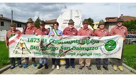 Nuovo striscione per gli alpini di Borgo San Dalmazzo - La Guida