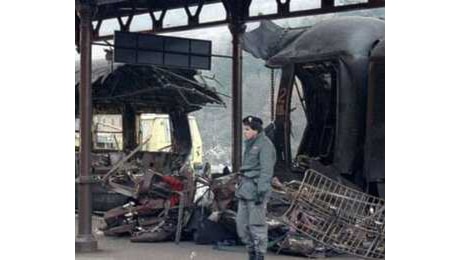 L'inferno nel buio, 40 anni fa la strage del Rapido 904: mafia, misteri e il legame con la bomba sul Milano - Palermo