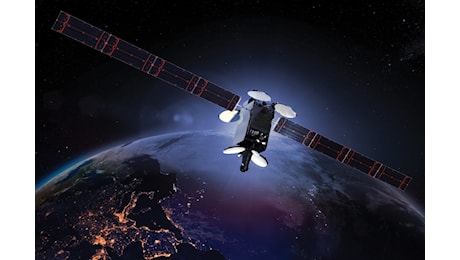 Il satellite Intelsat 33e si è rotto in orbita geostazionaria, creando decine di detriti spaziali