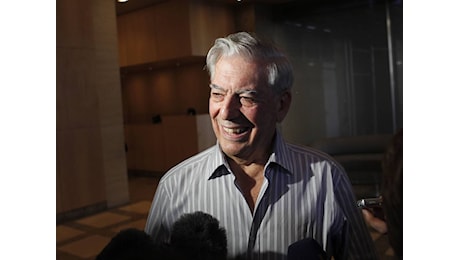 Parlare di romanzi a Parigi. Una vecchia intervista a Vargas Llosa
