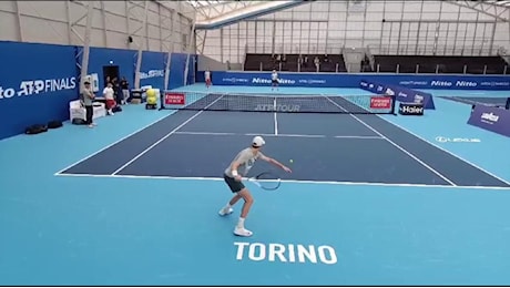 Sinner a Torino, lo scambio con Kjaer in allenamento apre le Atp Finals