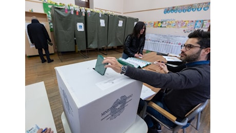 Elezioni Liguria, aperti i seggi: al via la sfida Bucci-Orlando