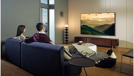 Samsung, lo smart TV top a prezzo stracciato: costa meno della metà