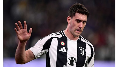 Vlahovic torna ma non resta: le tre offerte rifiutate, la proposta della Juventus e il super prezzo per l'estate