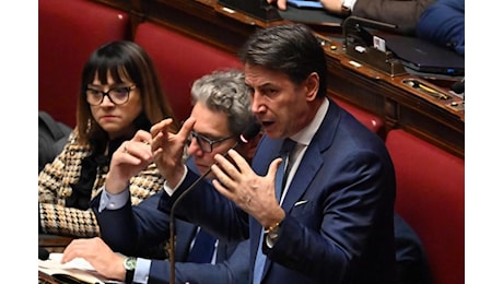 Conte indica l’area progressista. Ma in Aula Pd e 5s votano divisi