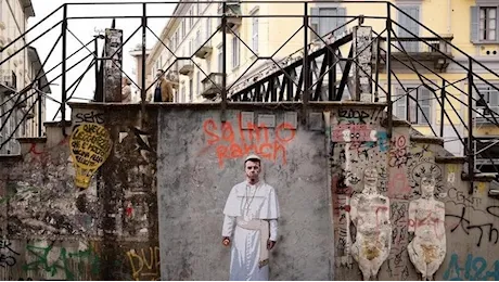 MUSICA Salmo “Papa-writer” nel nuovo murale di TvBoy sui Navigli