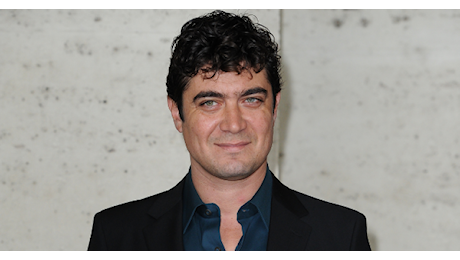 Scamarcio a Belve dalla Fagnani: “7 h di sesso con Bellucci”