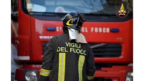 Entra in ospedale e appicca il fuoco in una stanza: fermato