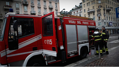 Bresso, incendio in un appartamento: morto un uomo di 60 anni, grave il fratello