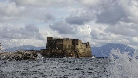 Maltempo in Campania, allerta meteo di colore giallo per mercoledì 13: in arrivo piogge e forte vento