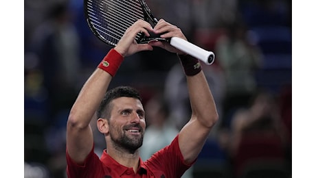 Atp Shanghai, Djokovic in semifinale: ora trova Fritz