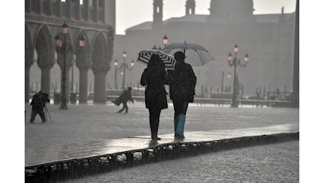 Allarme maltempo in Veneto: a Vicenza fiumi in piena, a Venezia si alza il Mose