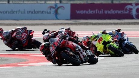 LIVE GP Indonesia MotoGP: le gare da Mandalika. Moto3: vince Alonso. In Moto2 trionfa Canet