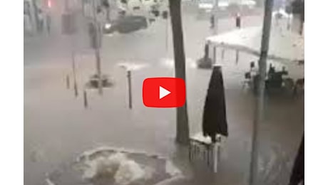 Alluvione Barcellona: la rambla di Gavà allagata, le strade si trasformano in fiumi, il Video