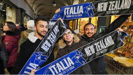 Febbre All Blacks: Stadium esaurito, bicchieri pieni davanti agli schermi