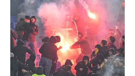 Quattro giornate di squalifica e risarcimento danni: la stangata è UFFICIALE