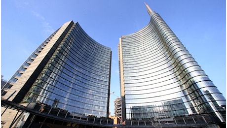 Unicredit, accordo con i sindacati per 1000 uscite e 750 assunzioni: il piano