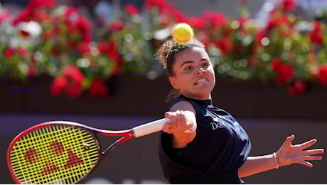 Paolini, tutto facile: regolata Jabeur, agli ottavi contro Ostapenko senza perdere un set
