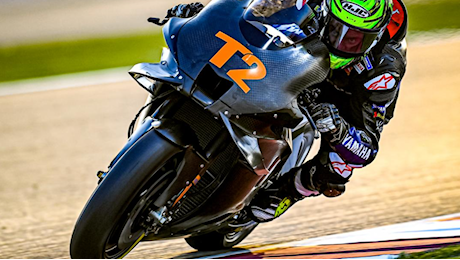 In linea, V4, 1000cc e 850cc: Yamaha a Valencia le sta provando proprio tutte, ma cosa è successo a Dovizioso?