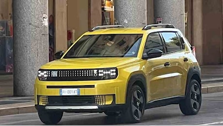 La nuova Fiat Grande Panda avvistata a Torino: tutti gli scatti rubati