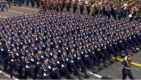 Russia: Putin e Xi alla parata militare per il Giorno della Vittoria