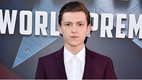 Tom Holland svela il motivo perché ogni tanto cerca la sua ragazza, Zendaya, su Google