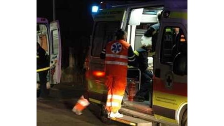 Tragedia nella notte, cade da una scala in casa: muore bambina di 4 anni