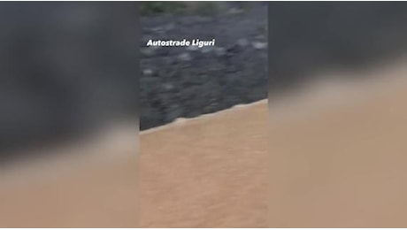 Autostrada allagata in Liguria: la situazione tra Varazze e Arenzano