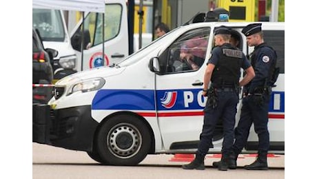 Francia, “pianificava un attentato terroristico”: fermato 18enne